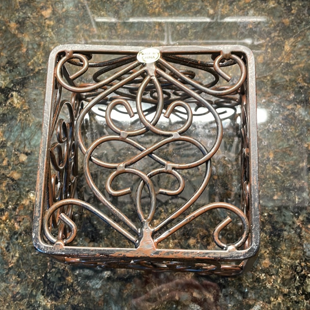 Metal Container - Picture 4 of 4